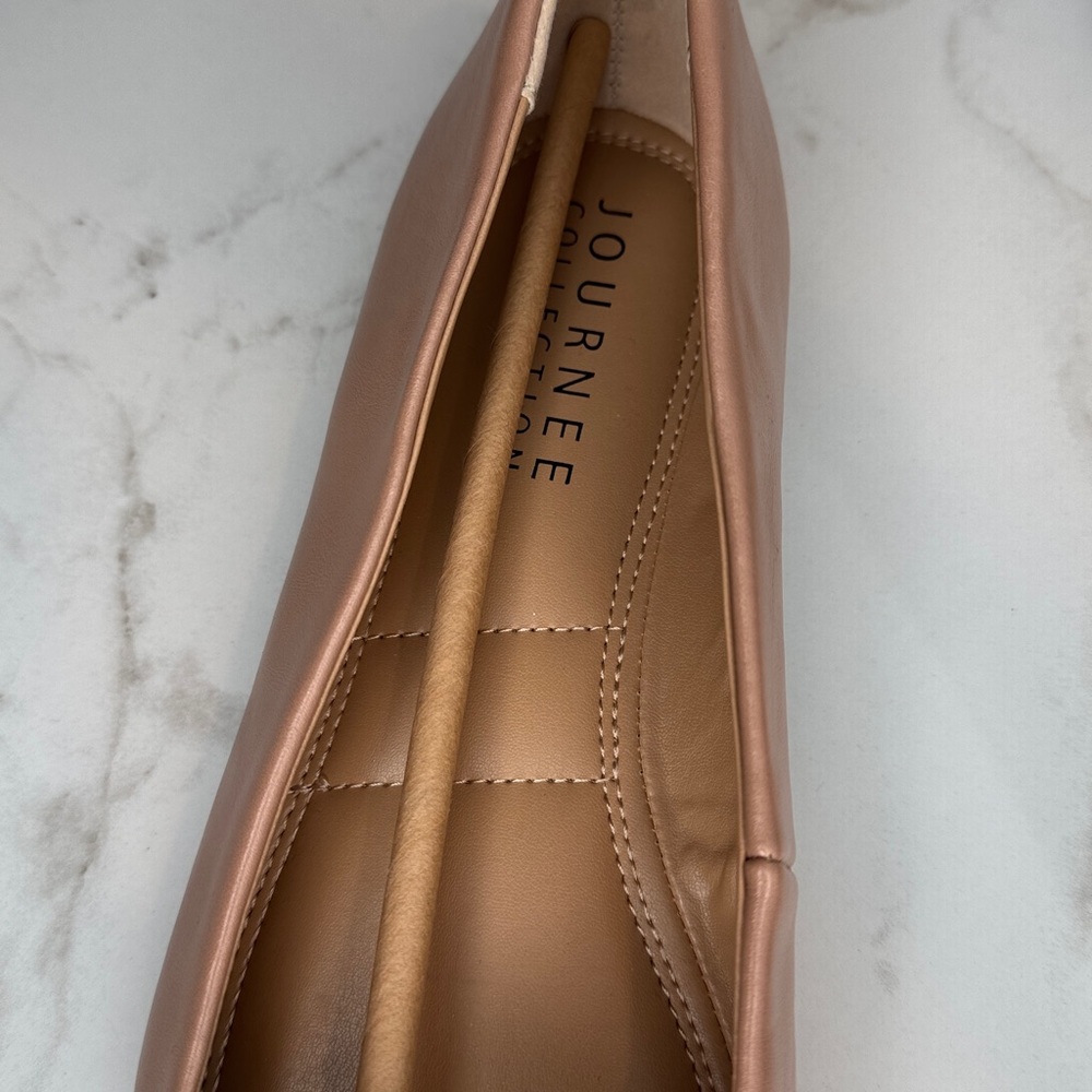Journee Collection Zimia Women's Flats - Picture 5 of 5